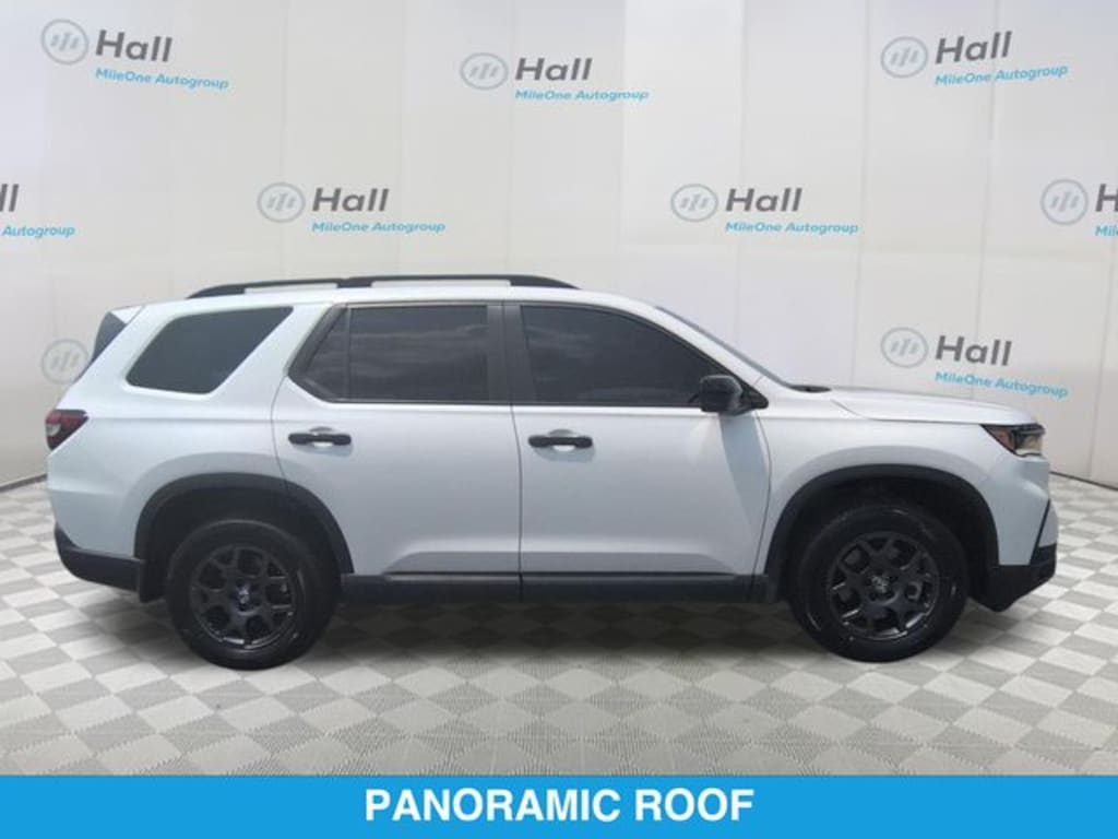 Used 2025 Honda Pilot TrailSport SUV