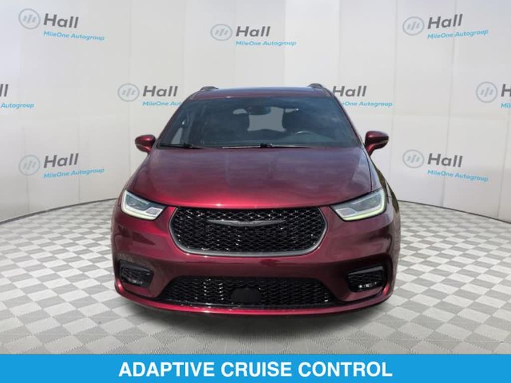 Used 2021 Chrysler Pacifica Touring L Minivan/Van