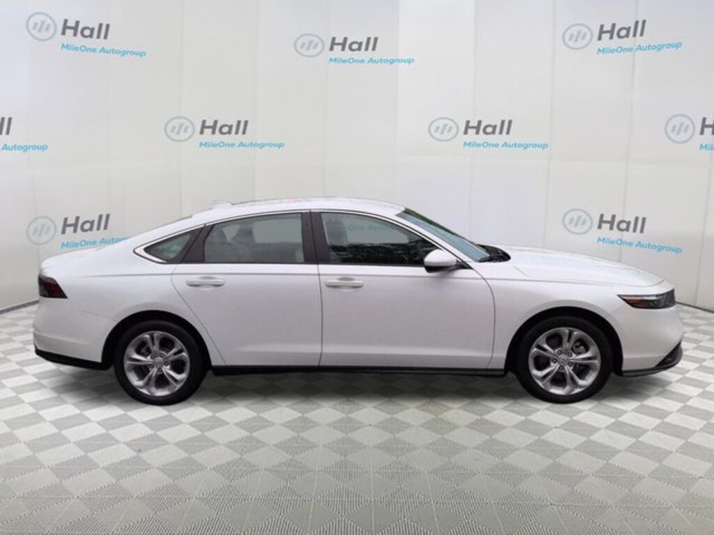Used 2023 Honda Accord LX Sedan