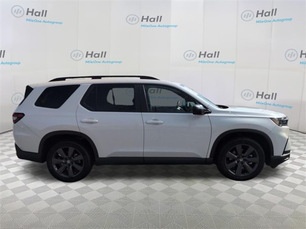 Used 2024 Honda Pilot Sport SUV
