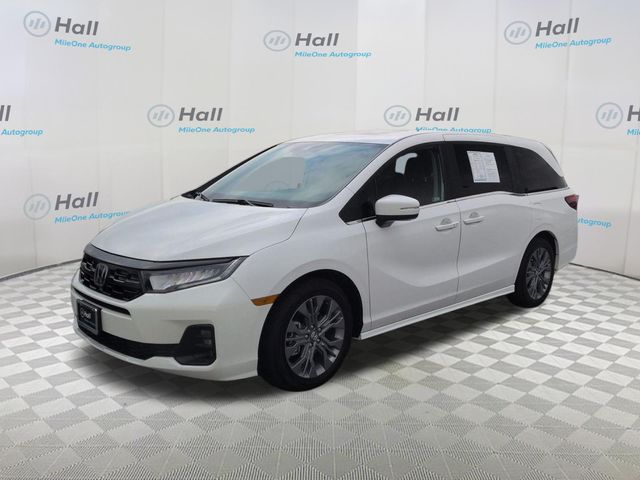 2026 Honda Odyssey Touring's photo