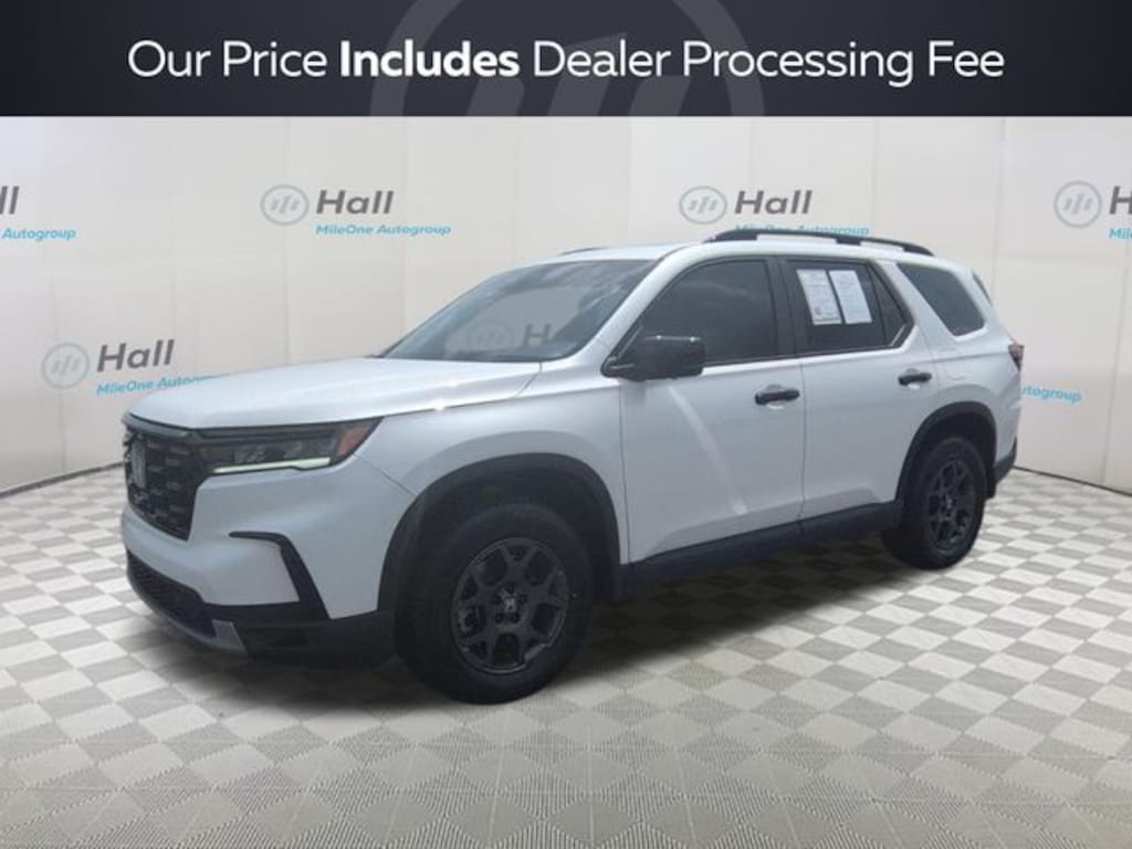 Used 2025 Honda Pilot TrailSport SUV