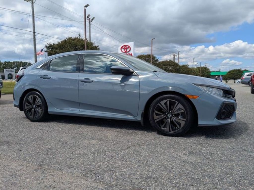 Used 2017 Honda Civic EX Hatchback