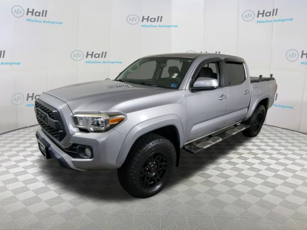 Used 2017 Toyota Tacoma SR5 Truck