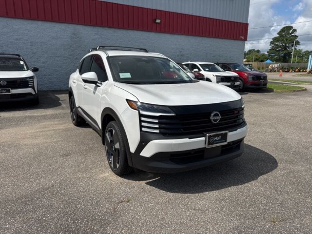 Used 2025 Nissan Kicks SR SUV