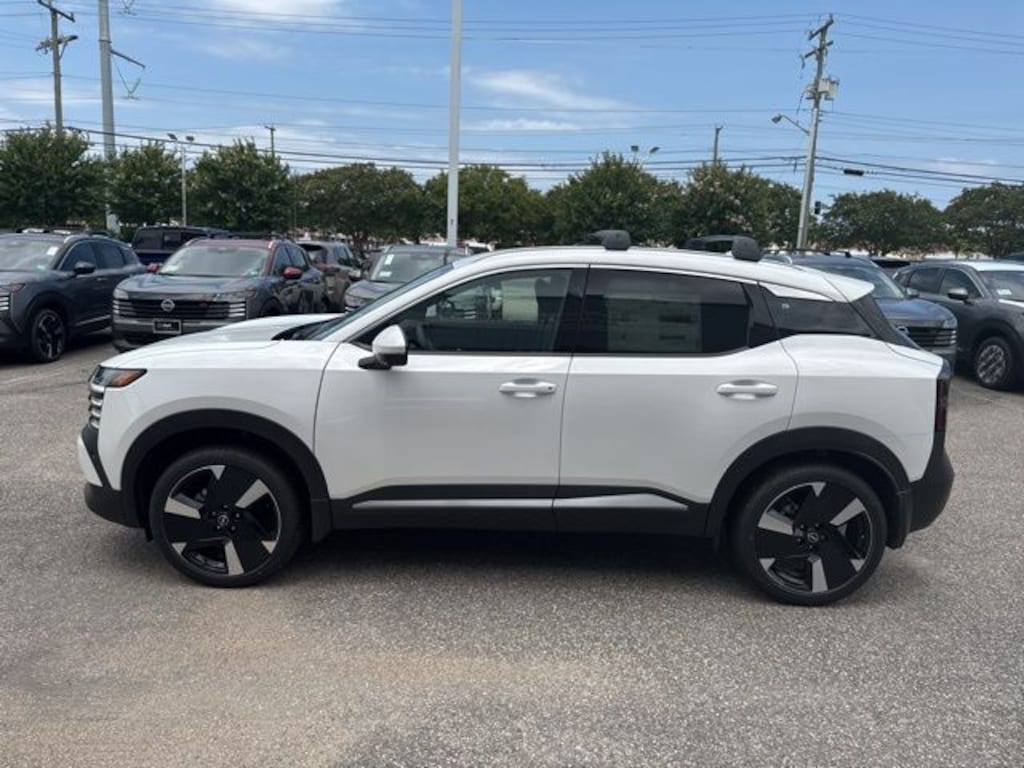 Used 2025 Nissan Kicks SR SUV
