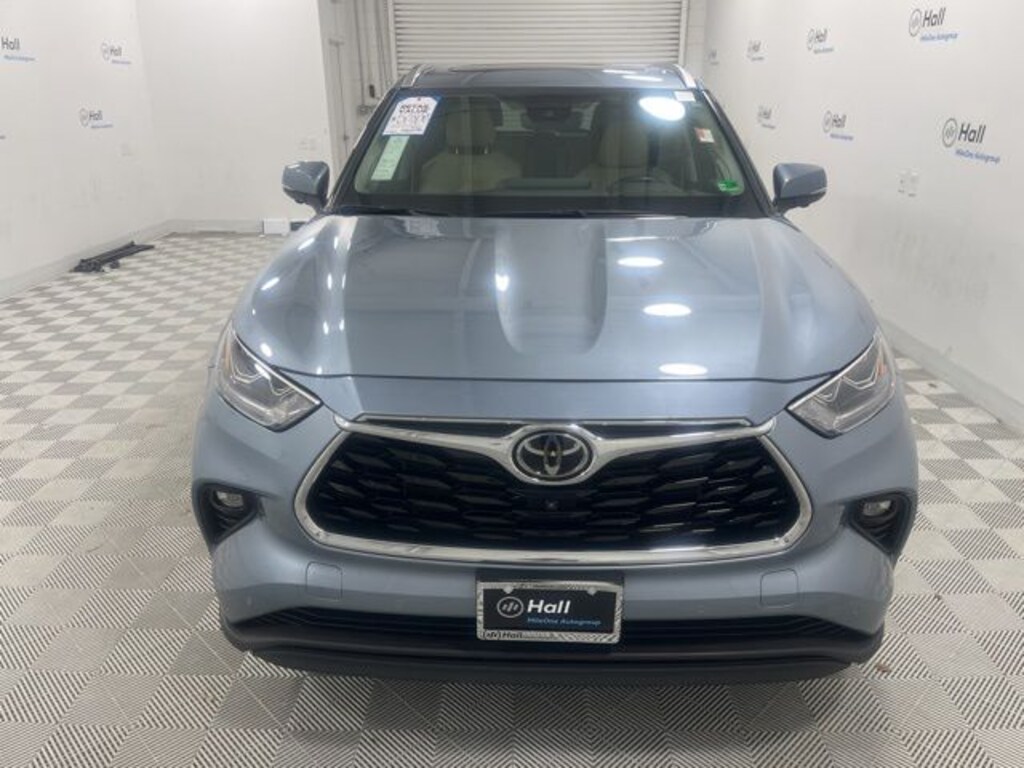 Used 2024 Toyota Highlander SUV
