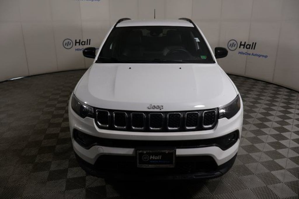 Used 2024 Jeep Compass Latitude SUV