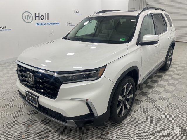 2025 Honda Pilot Touring's photo