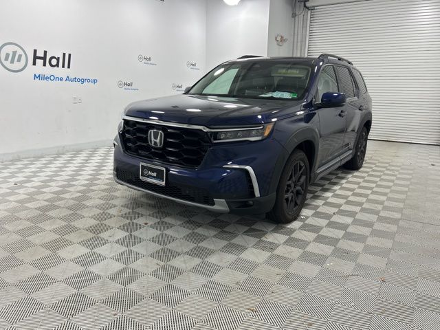 2025 Honda Pilot Touring's photo