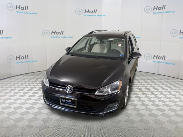 2017 Volkswagen Golf SportWagen TSI SE's photo