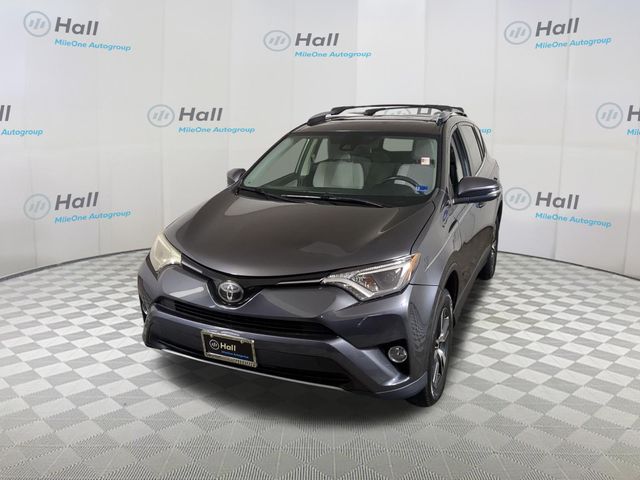 2018 Toyota RAV4 XLE's photo