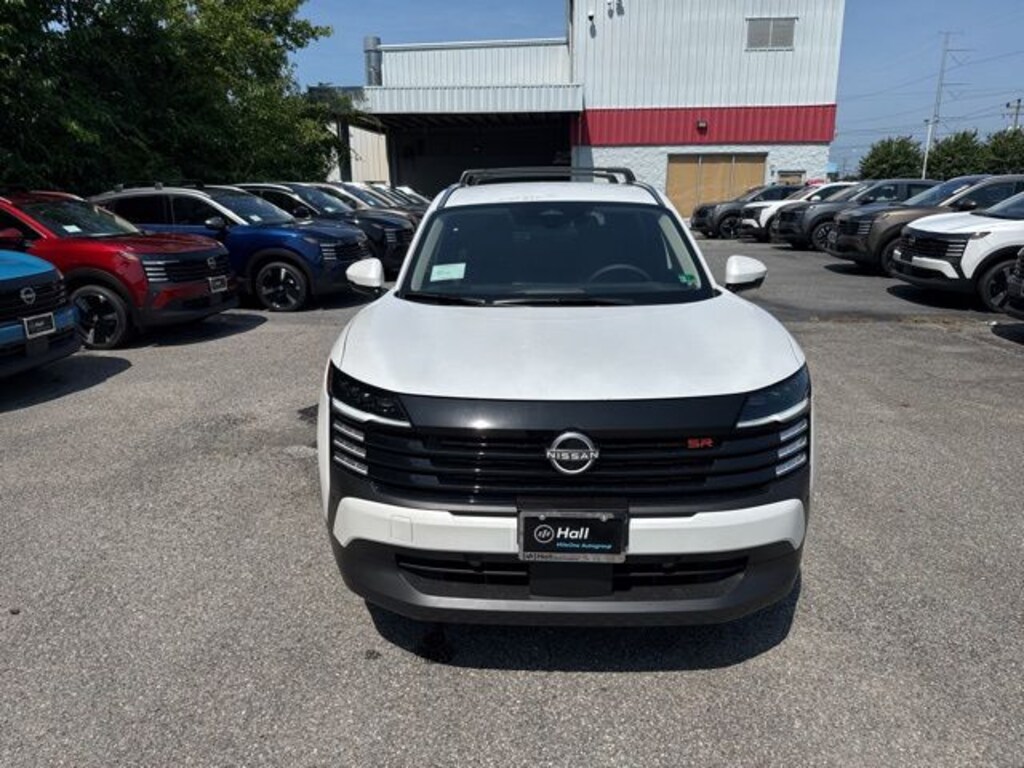 Used 2025 Nissan Kicks SR SUV