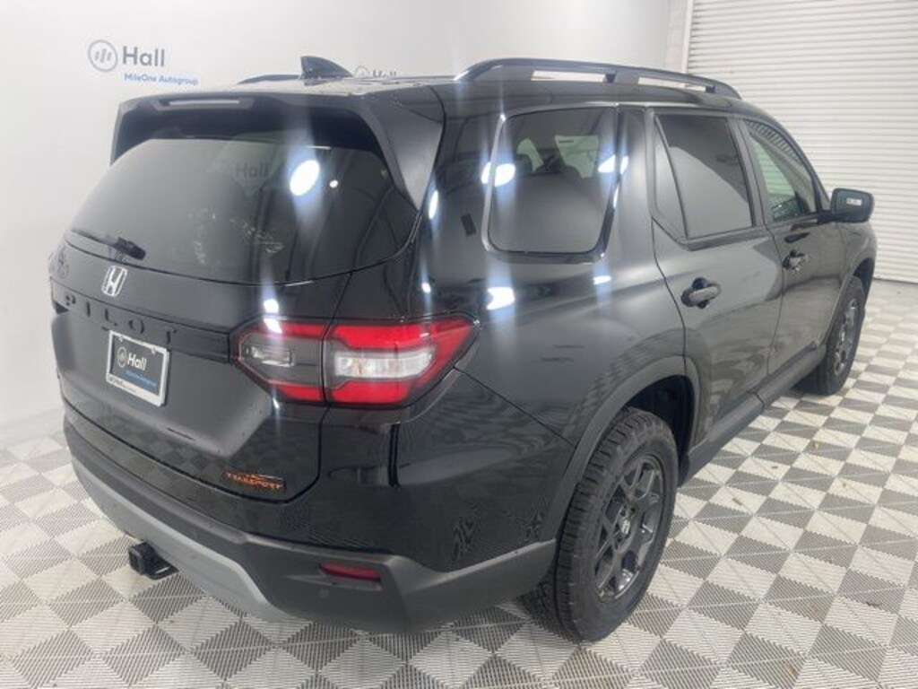 New 2025 Honda Pilot TrailSport SUV