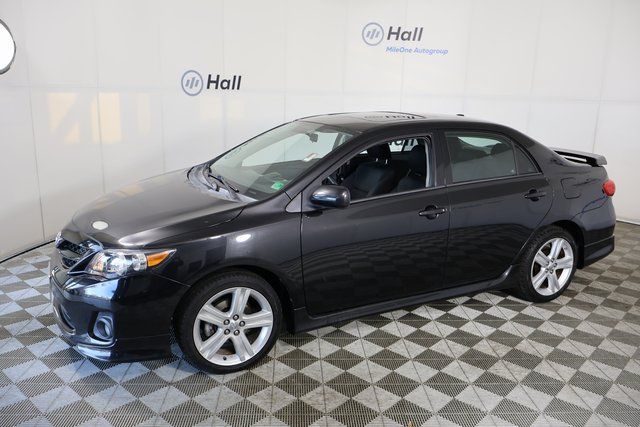 2013 Toyota Corolla S's photo
