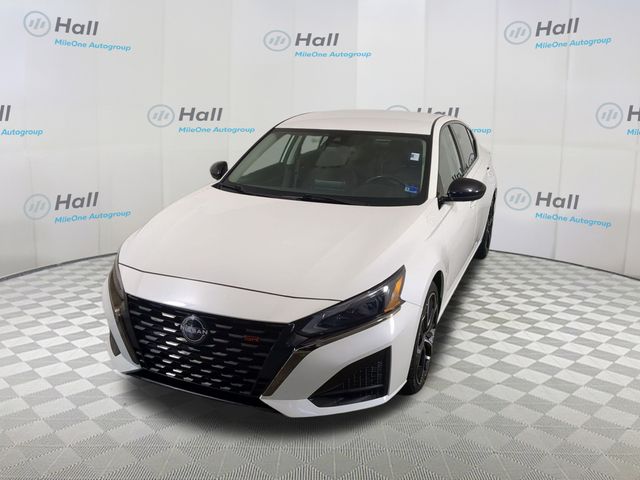 2024 Nissan Altima's photo