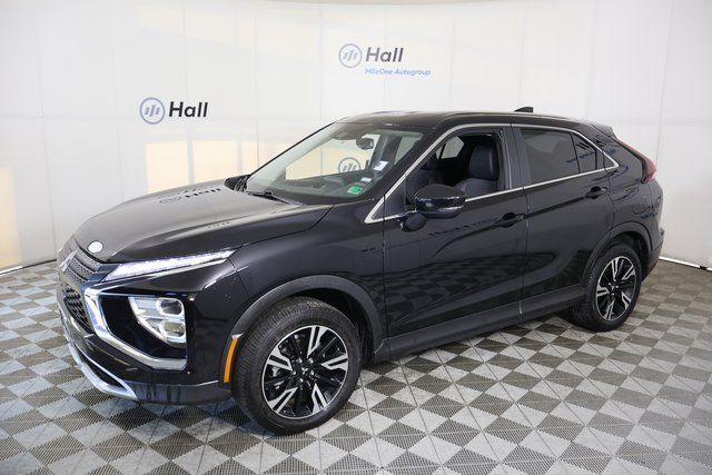 2025 Mitsubishi Eclipse Cross SE's photo