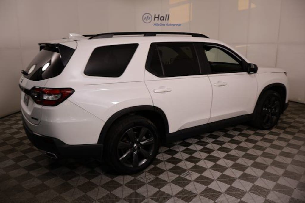 Used 2025 Honda Pilot Sport SUV