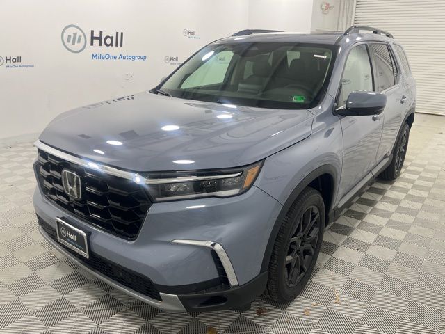 2025 Honda Pilot Touring's photo