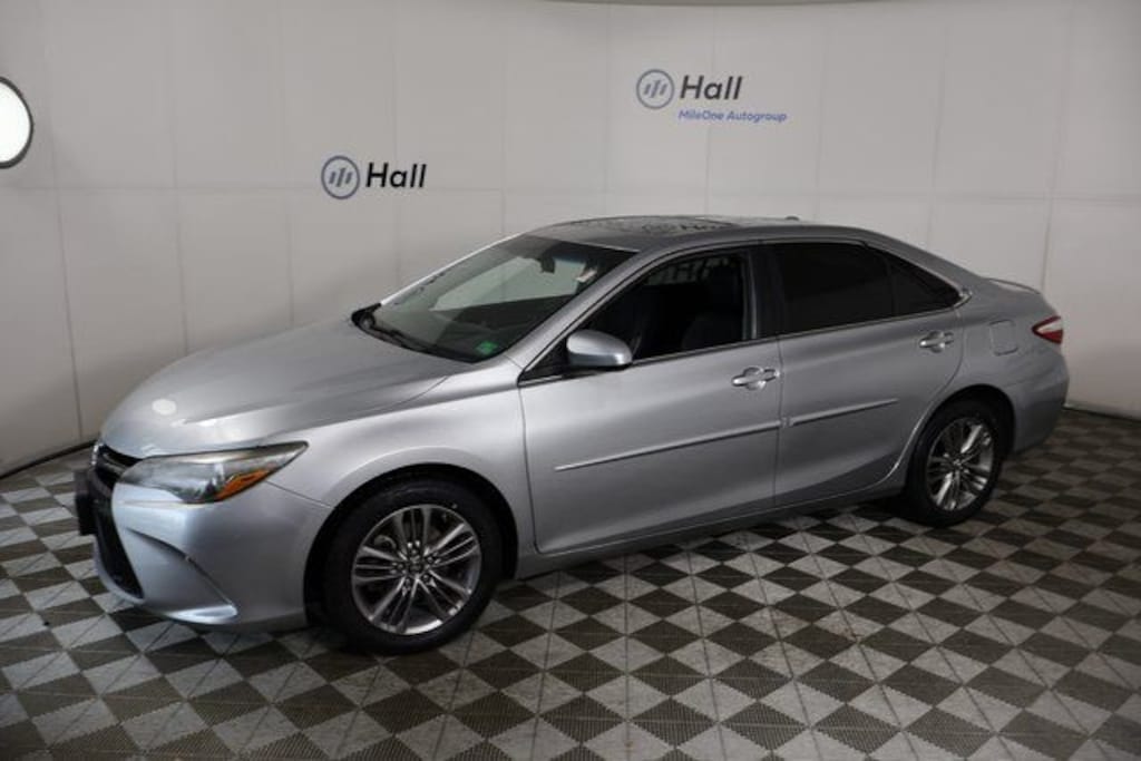 Used 2016 Toyota Camry XLE Sedan