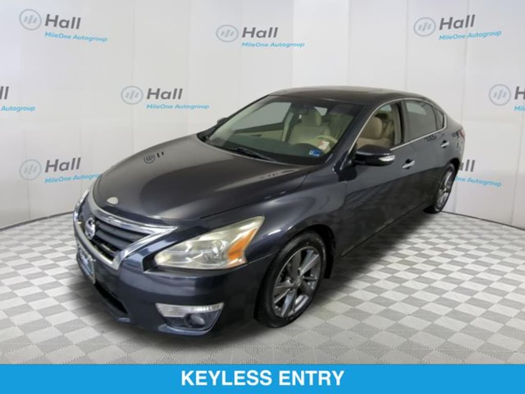 Used 2013 Nissan Altima 2.5 SV Sedan