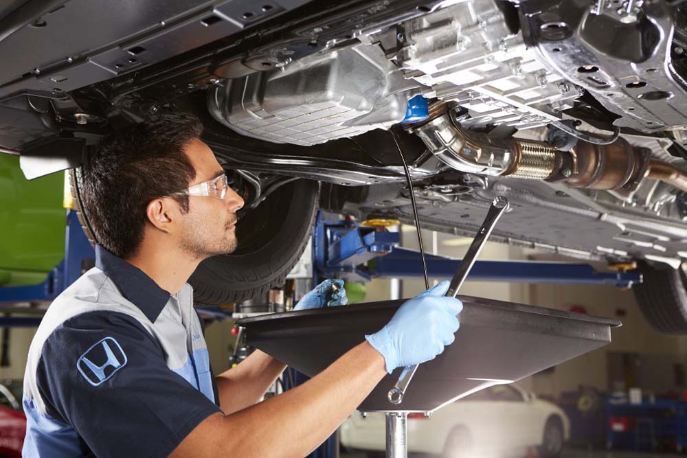 Honda_Service_Under_Car_2.jpg