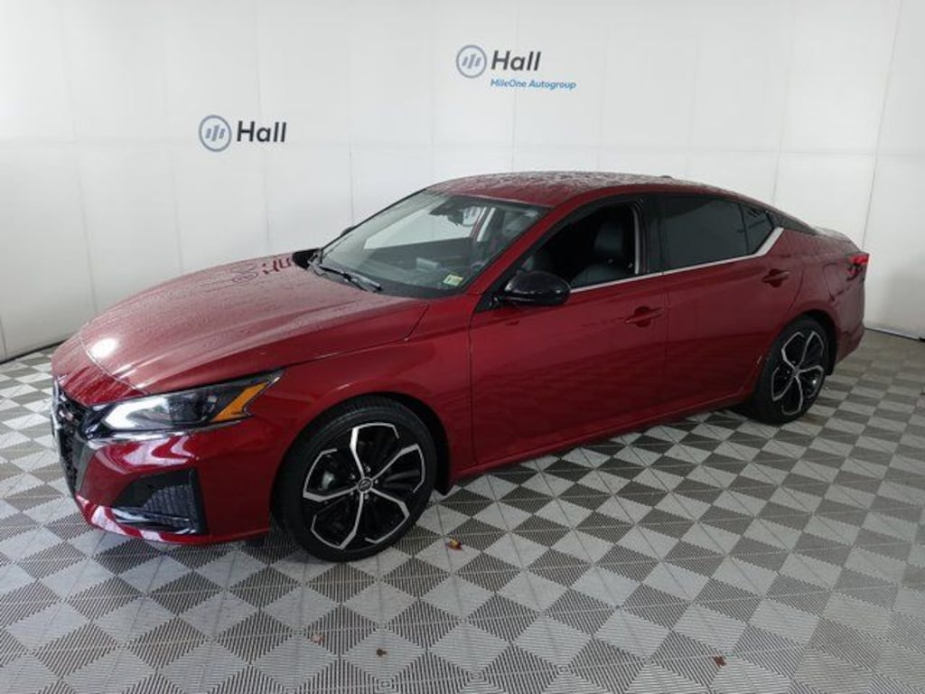 Used 2024 Nissan Altima 2.5 SR Sedan
