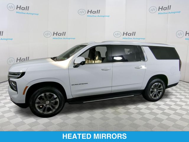 2025 Chevrolet Suburban LT - Photo 13