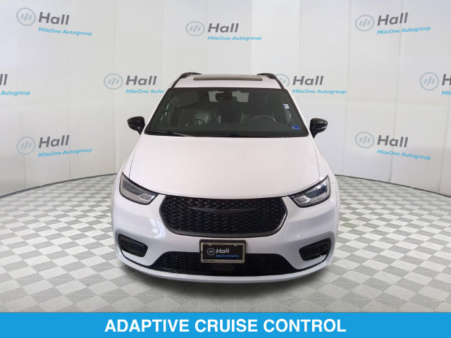 Used 2025 Chrysler Pacifica Limited Minivan/Van