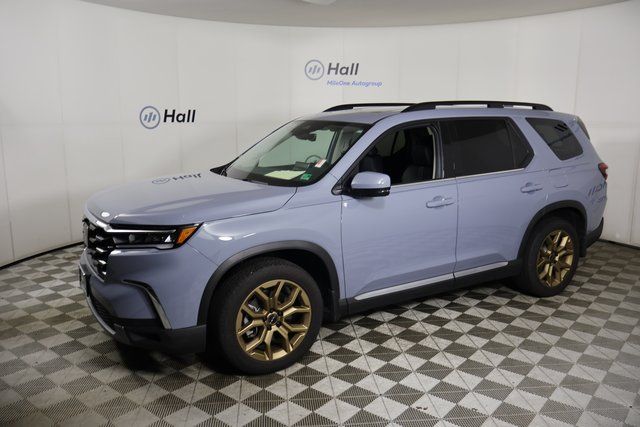 2025 Honda Pilot Touring's photo