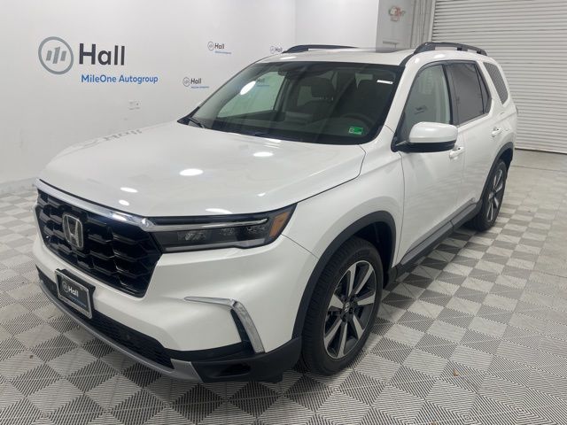 2025 Honda Pilot Touring's photo