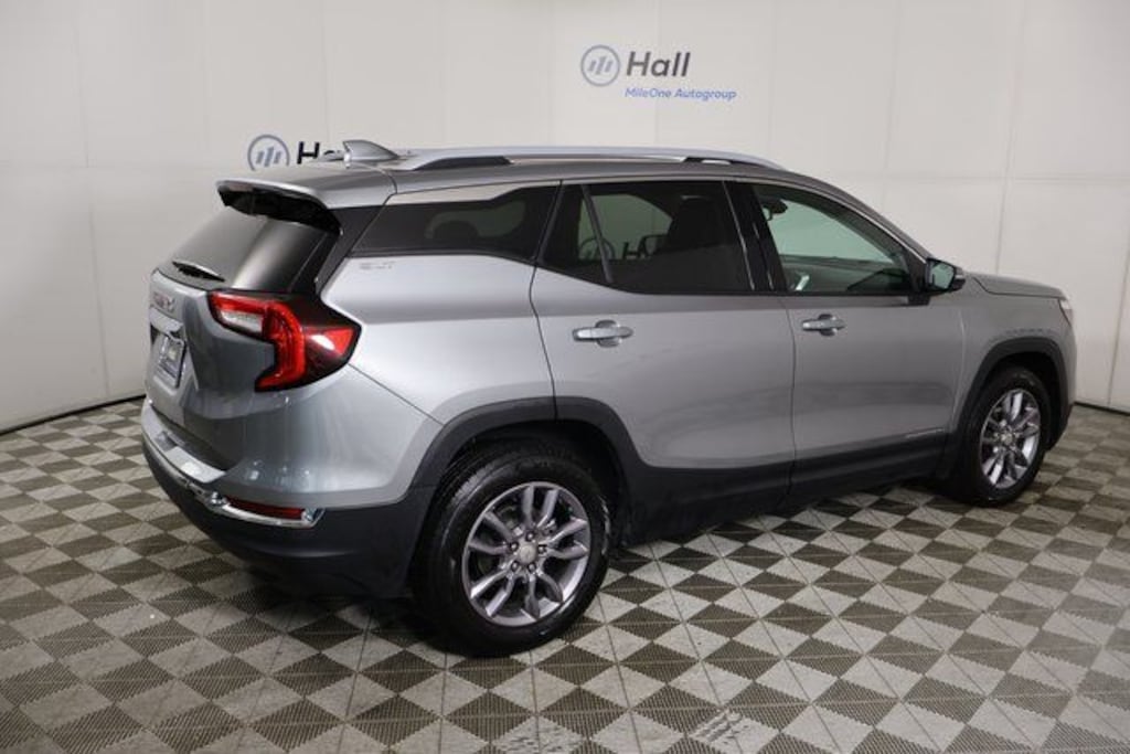 Used 2023 GMC Terrain SLT SUV