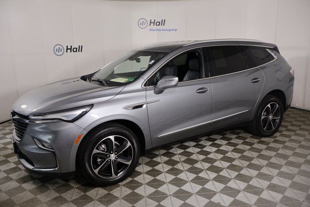 2023 Buick Enclave Essence's photo
