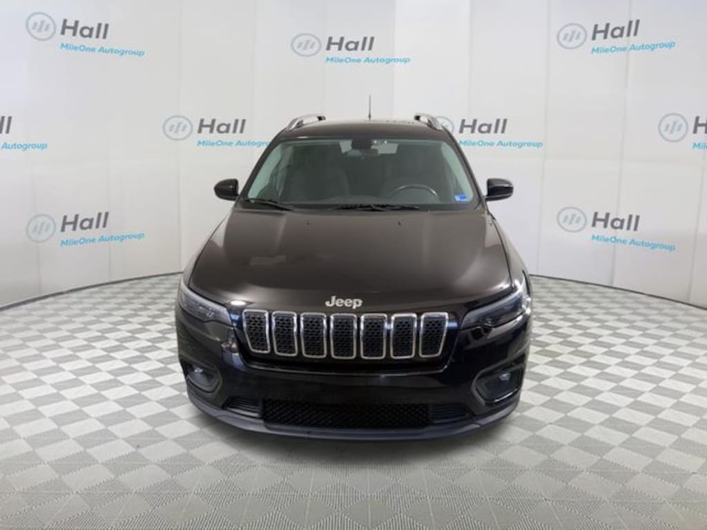 Used 2019 Jeep Cherokee Latitude SUV