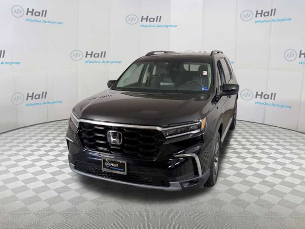 Used 2025 Honda Pilot Elite SUV