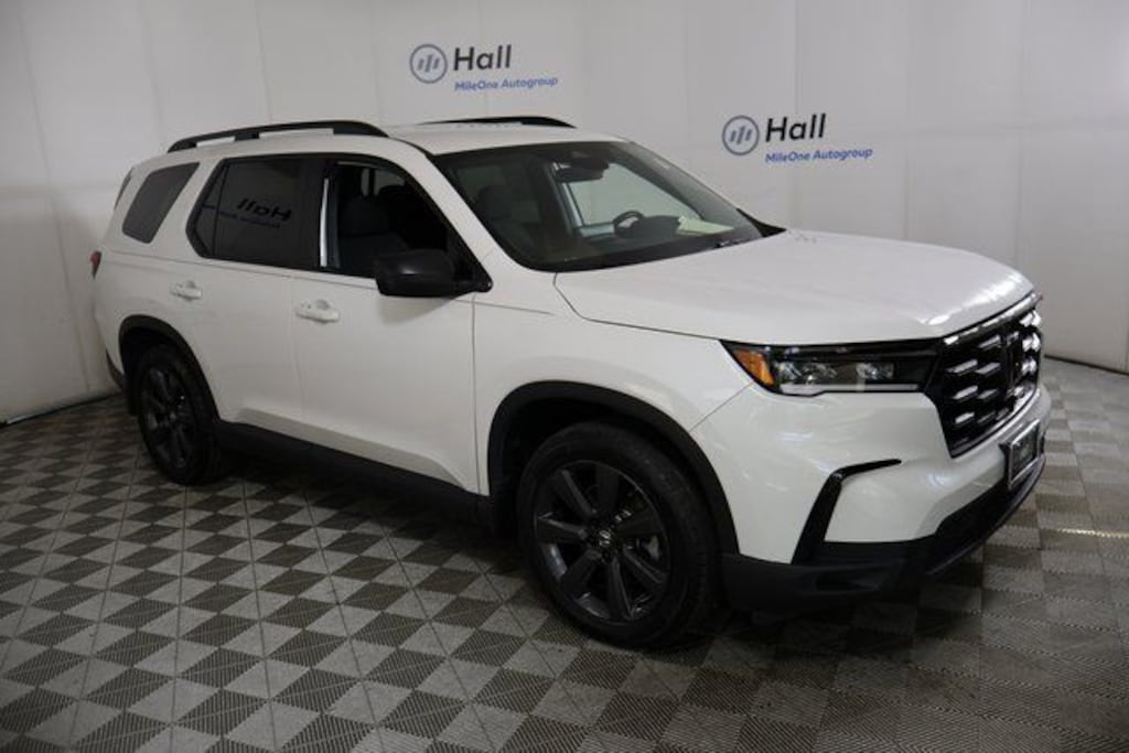 Used 2025 Honda Pilot Sport SUV