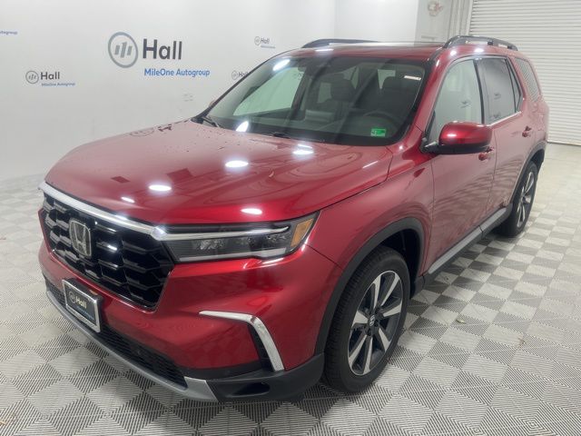 2025 Honda Pilot Touring's photo