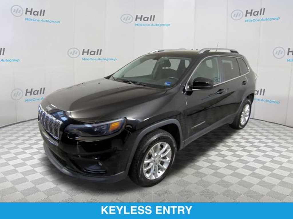 Used 2019 Jeep Cherokee Latitude SUV