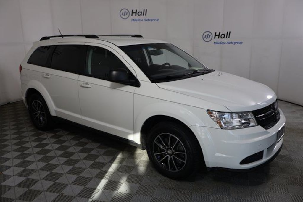 Used 2017 Dodge Journey SE SUV