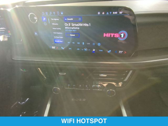 2025 Chevrolet Suburban LT - Photo 19
