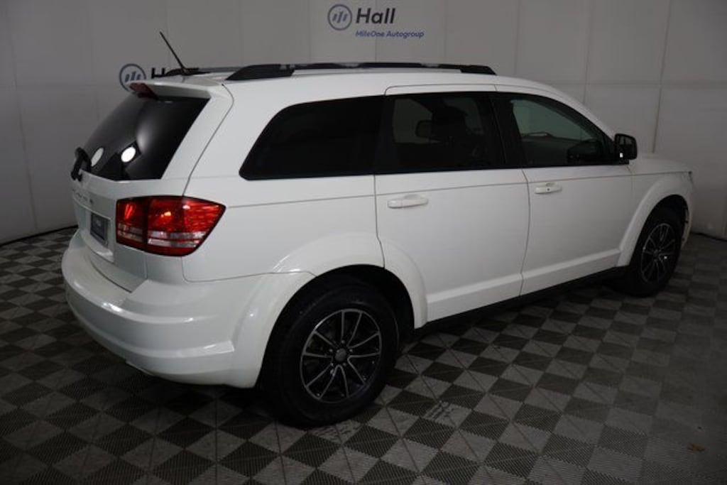 Used 2017 Dodge Journey SE SUV