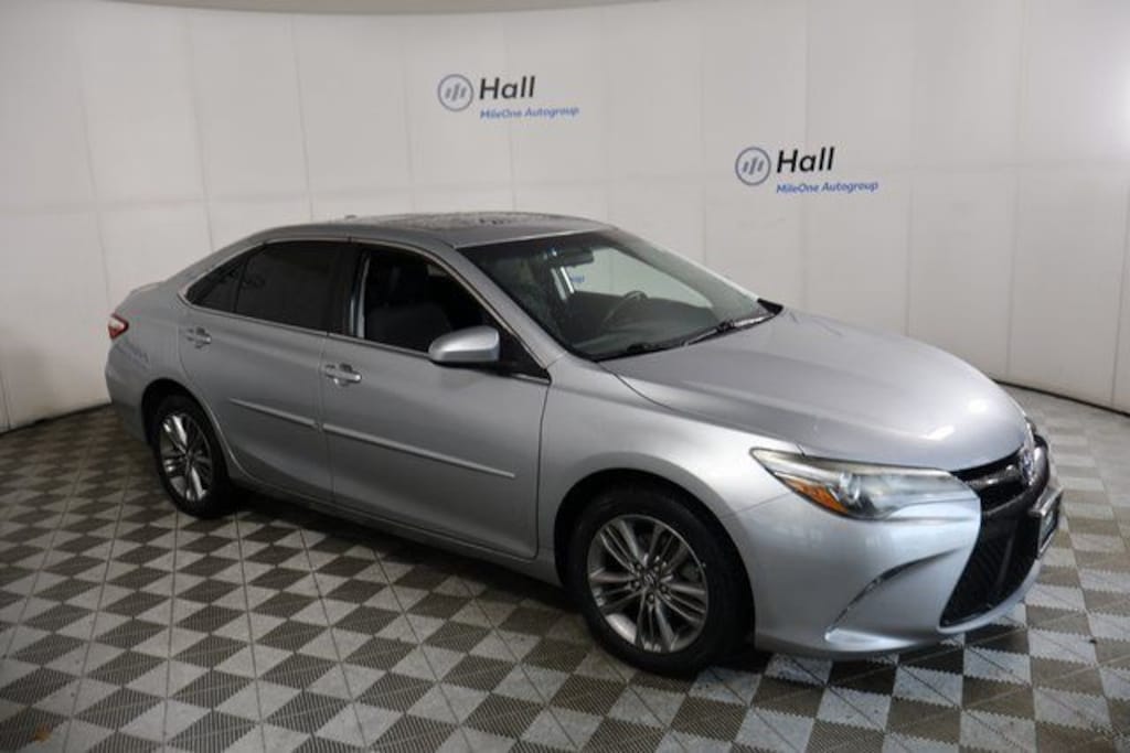 Used 2016 Toyota Camry XLE Sedan