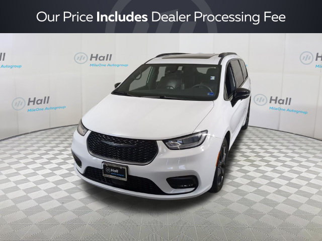 Used 2025 Chrysler Pacifica Limited Minivan/Van