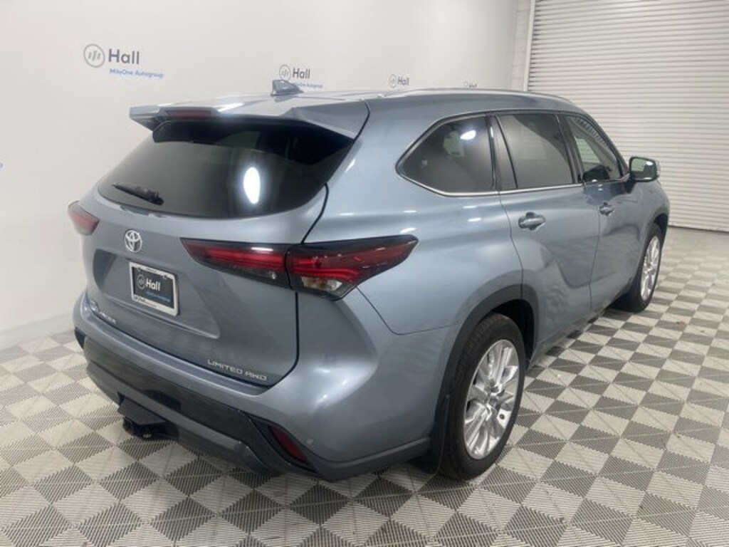 Used 2024 Toyota Highlander SUV