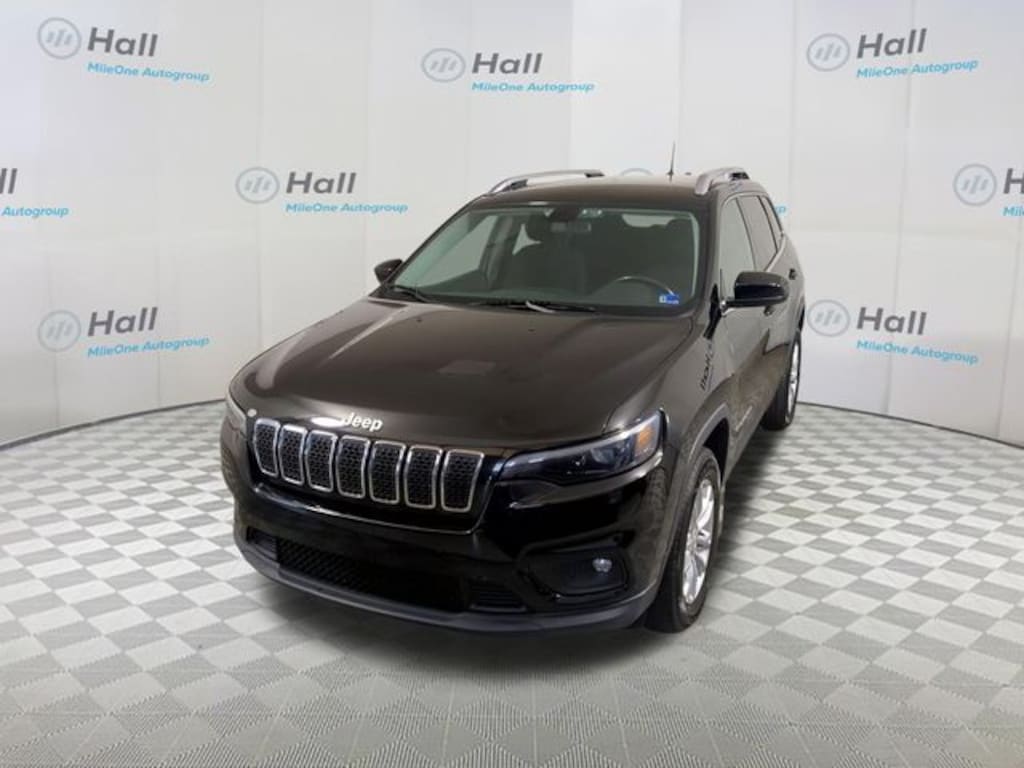 Used 2019 Jeep Cherokee Latitude SUV
