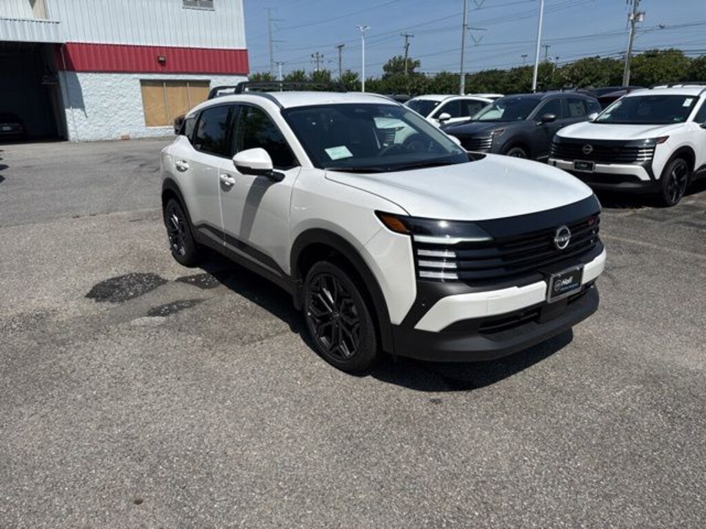 Used 2025 Nissan Kicks SR SUV