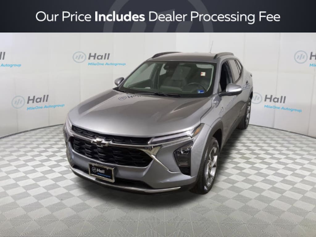 Used 2025 Chevrolet Trax LT SUV