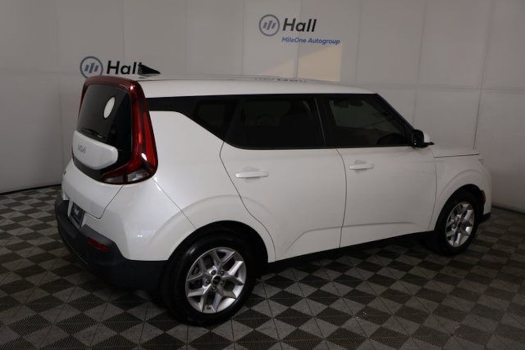 Used 2022 Kia Soul LX Hatchback