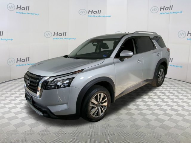 Used 2025 Nissan Pathfinder SL SUV