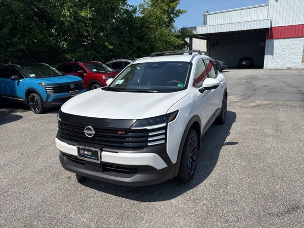 Used 2025 Nissan Kicks SR SUV